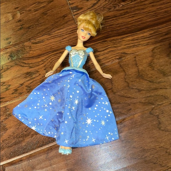 Barbie Other - Ice skate Barbie blue dress spinning dress skirt